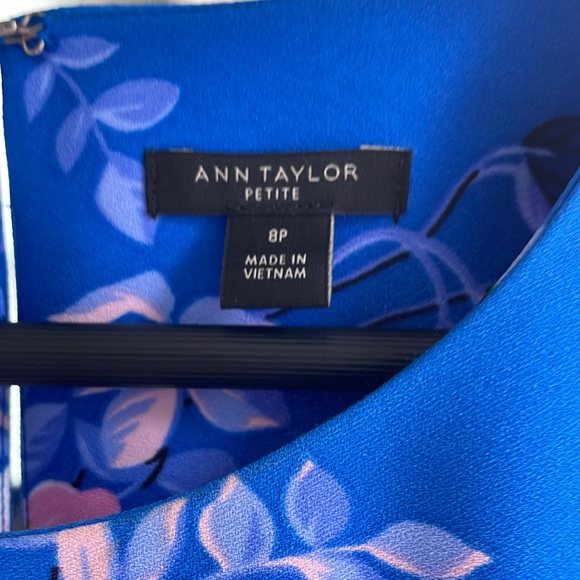 Like new Ann Taylor 8P blue dress with pink floral pattern and 3/4 sleeves - Picture 2 of 6